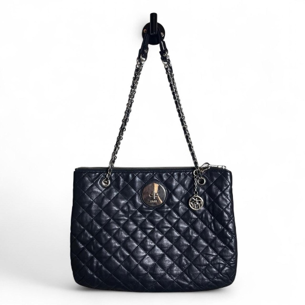 DKNY Buttery Leather Quilted Shoulder Bag Spacious Convertible Crossbody Black